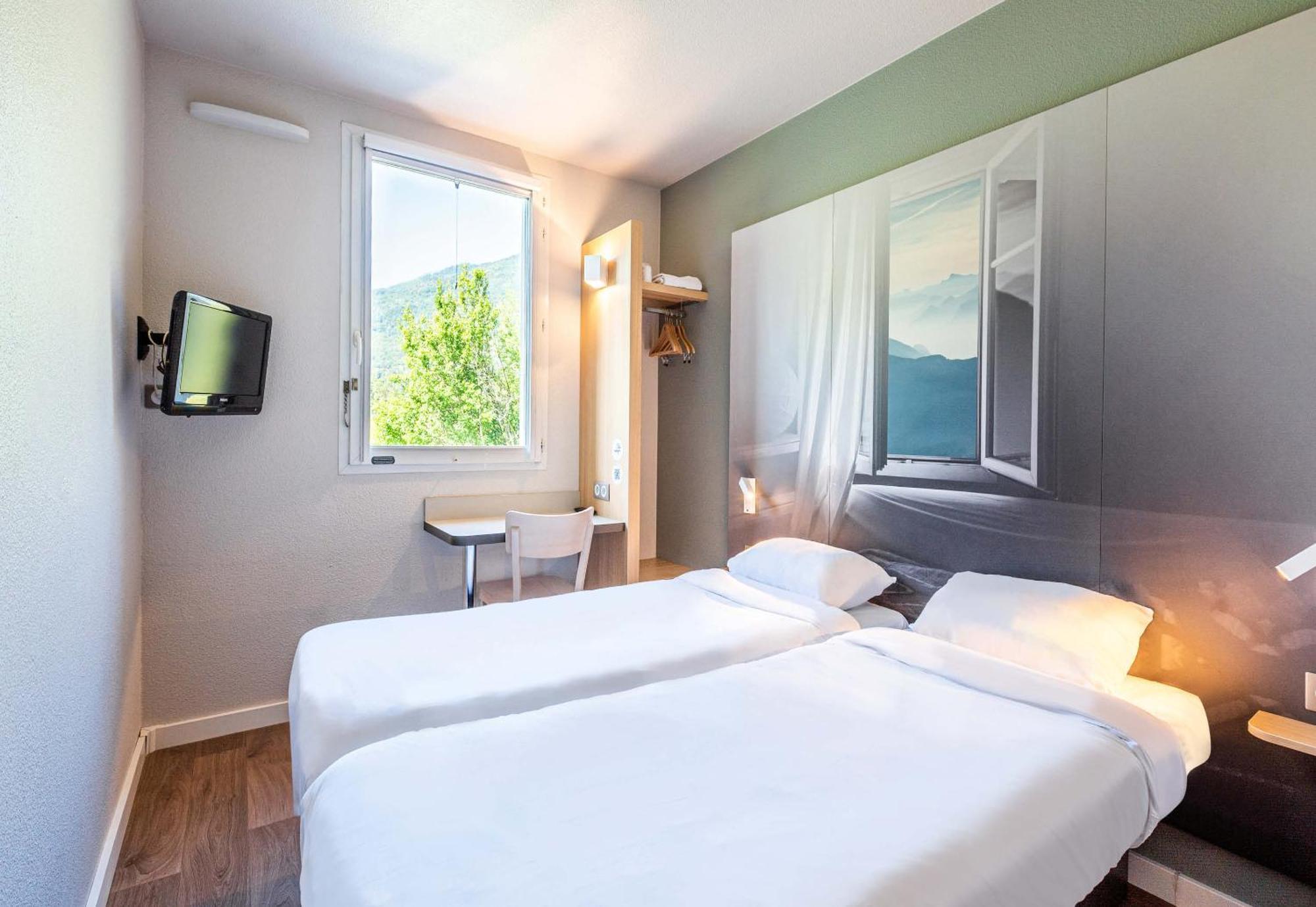 B&B HOTEL Saint Jean De Maurienne Sainte-Marie-de-Cuines Extérieur photo